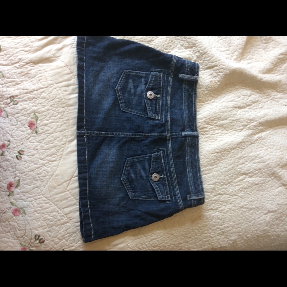 Short skirt